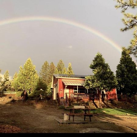 Red Barn Retreat Hotel North Fork Bagian luar foto