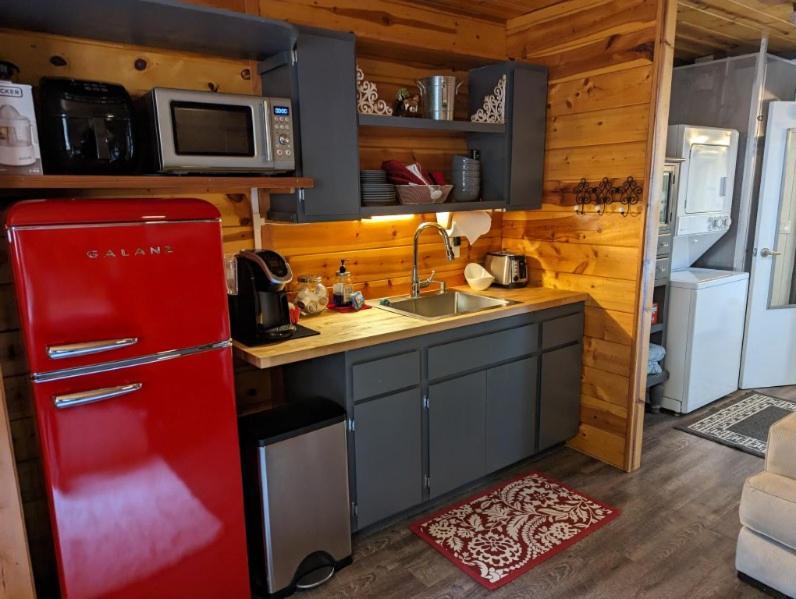 Red Barn Retreat Hotel North Fork Bagian luar foto